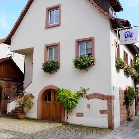 Weingut Schunck Apartment *